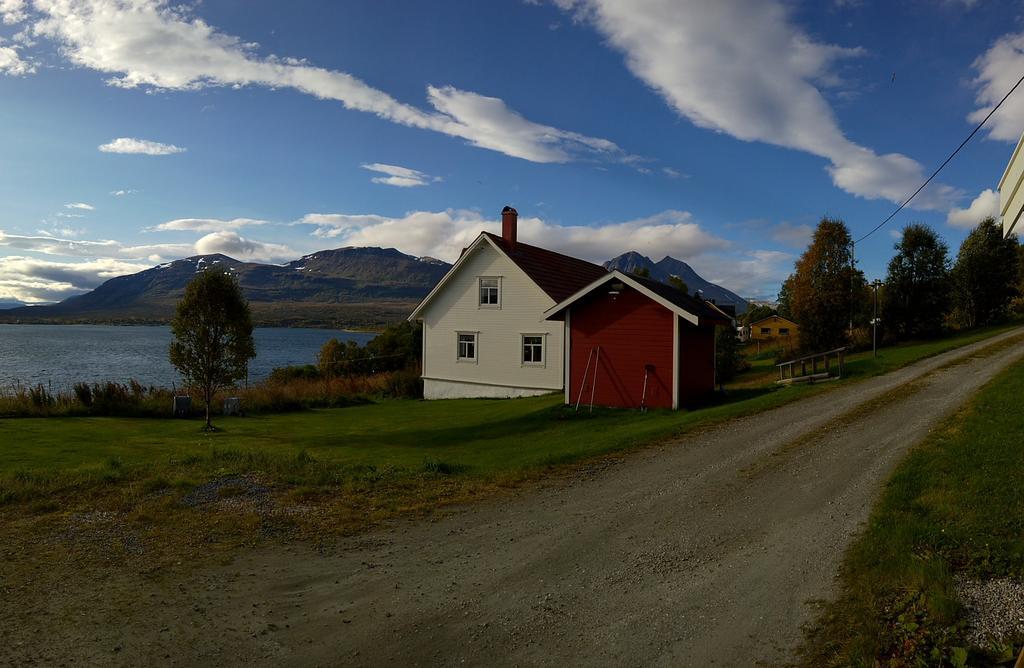 Bustad Larseng Bagian luar foto